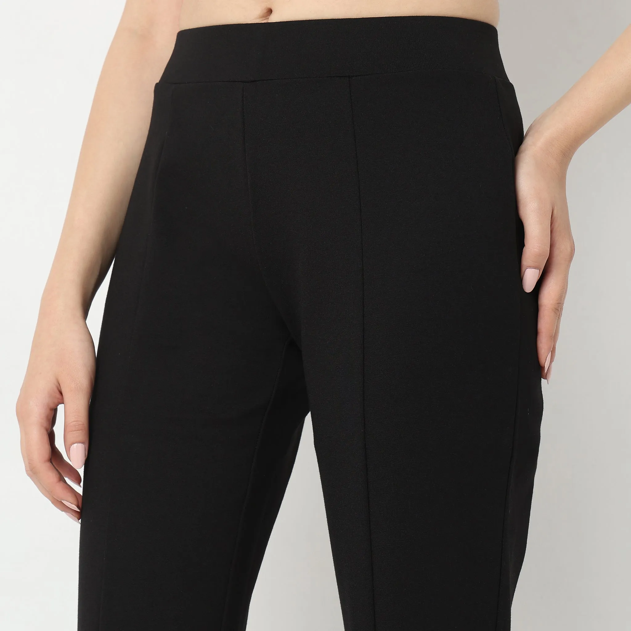 Skinny Fit Solid High Rise jeggings